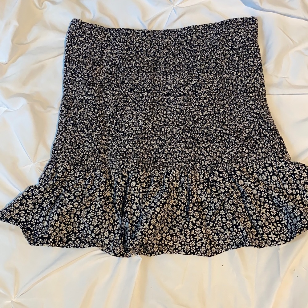 black ditsy print skirt